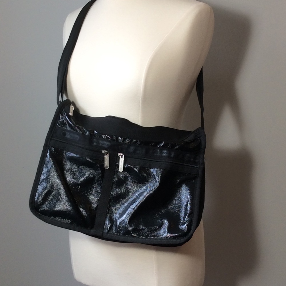 Lesportsac crossbody and pouch black